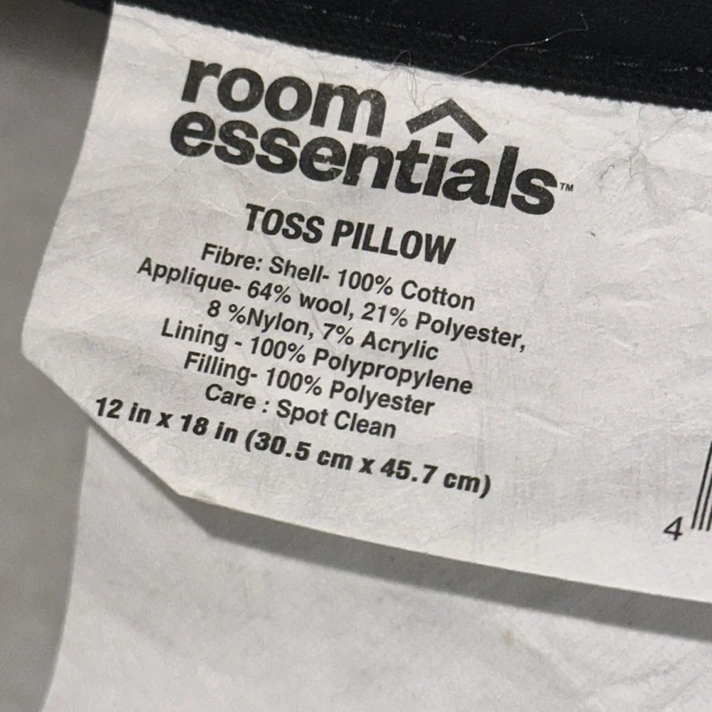 Black #loveit Pillow Room Essentials 12 x 18 inches Throw